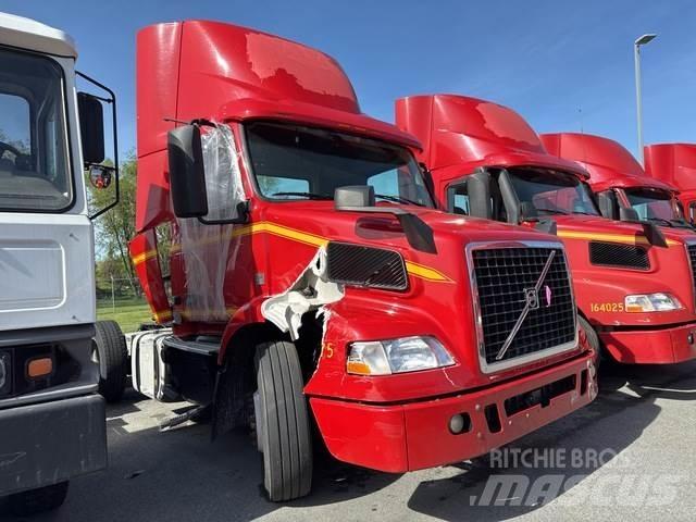 Volvo VNM Седельные тягачи