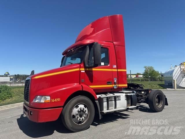 Volvo VNM Седельные тягачи