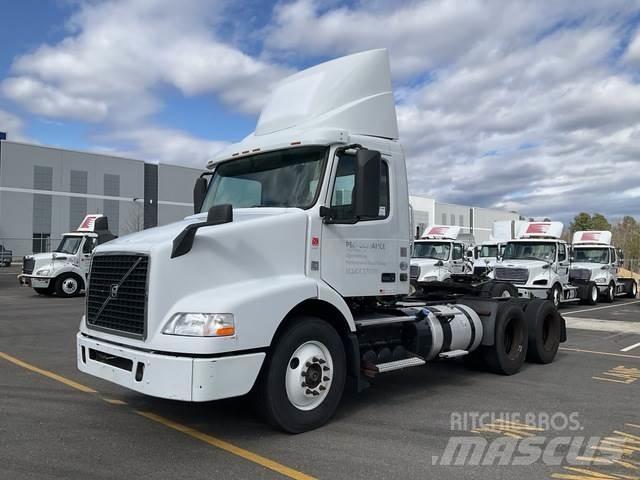 Volvo VNM Седельные тягачи