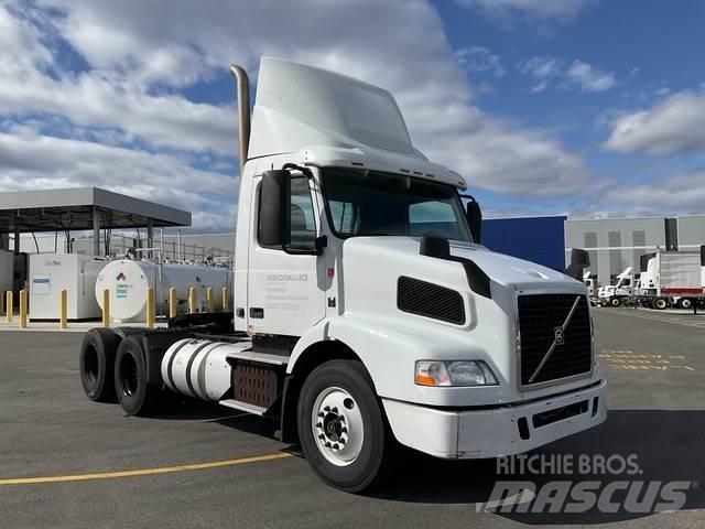 Volvo VNM Седельные тягачи