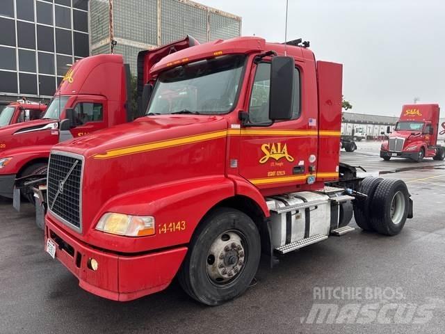 Volvo VNM Седельные тягачи
