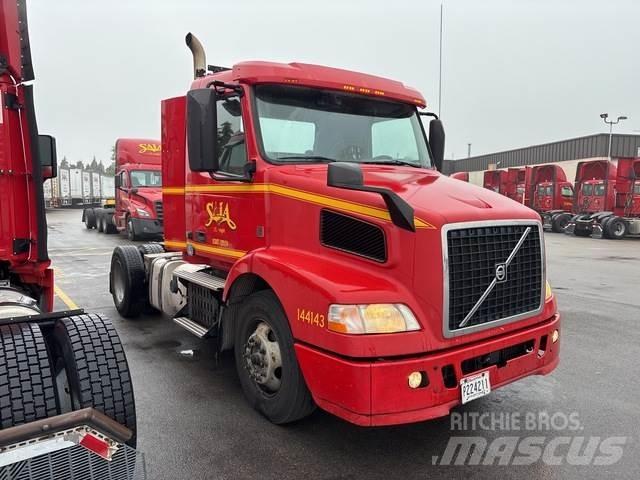 Volvo VNM Седельные тягачи