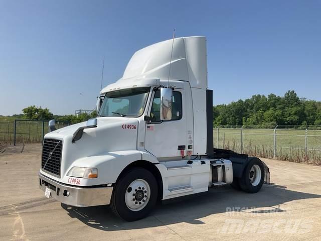 Volvo VNM Седельные тягачи