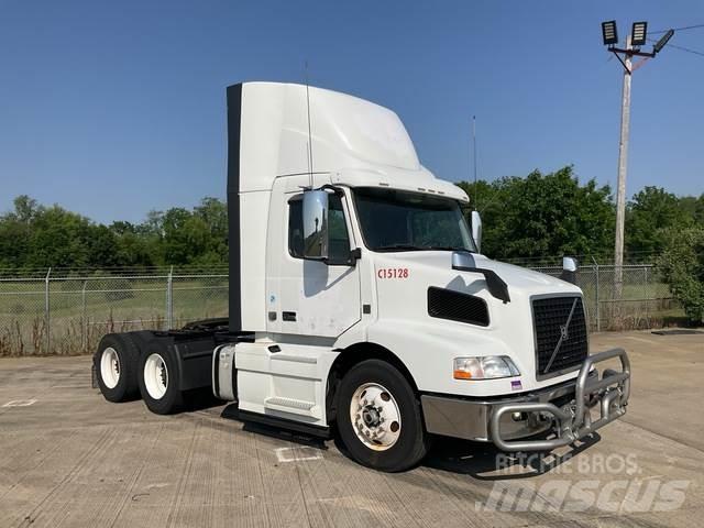 Volvo VNM Седельные тягачи