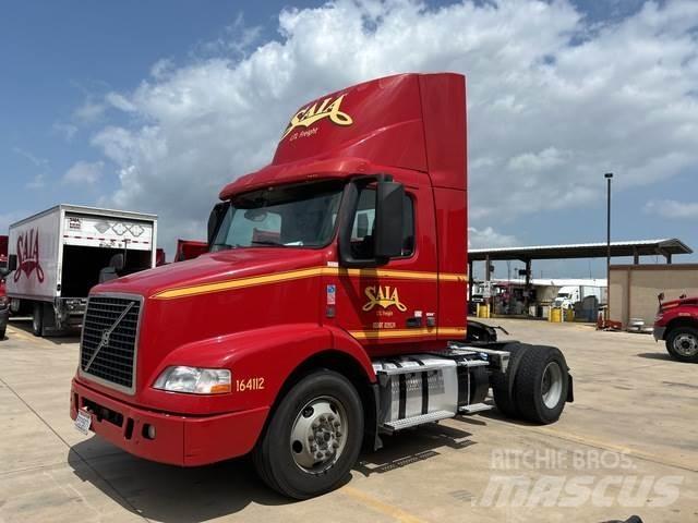Volvo VNM Седельные тягачи