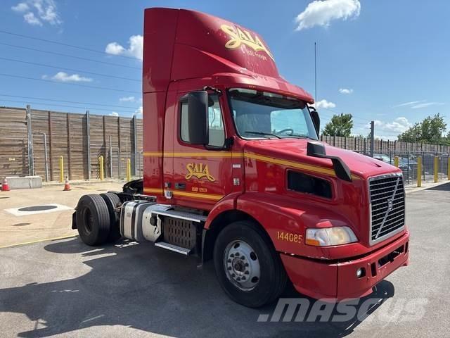 Volvo VNM Седельные тягачи