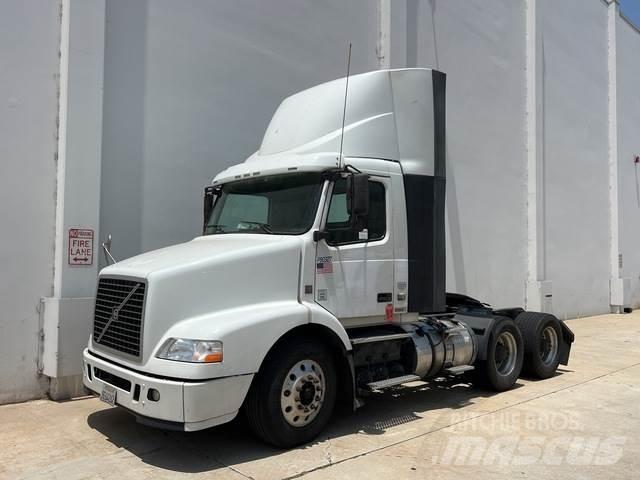 Volvo VNM Седельные тягачи