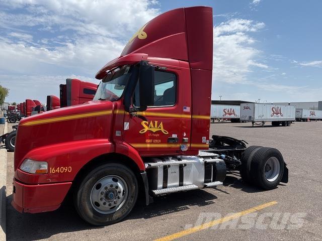 Volvo VNM Седельные тягачи