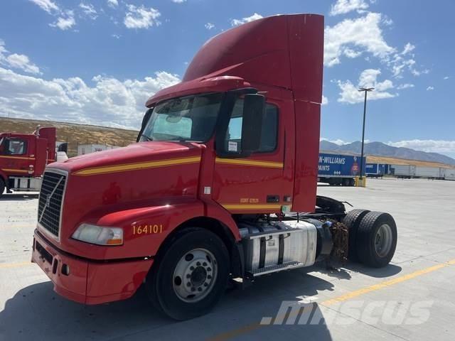 Volvo VNM Седельные тягачи