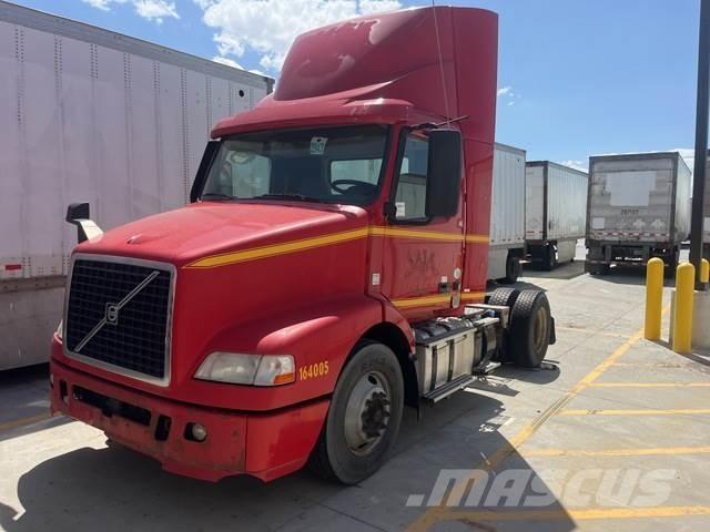 Volvo VNM Седельные тягачи