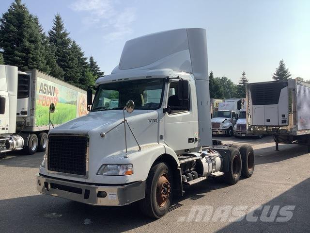 Volvo VNM Седельные тягачи