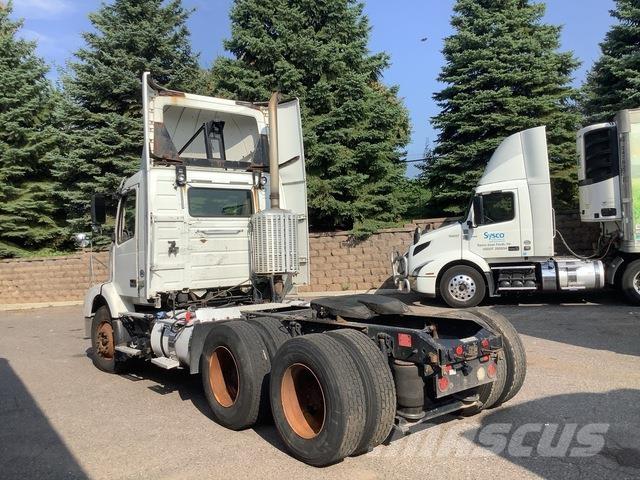 Volvo VNM Седельные тягачи