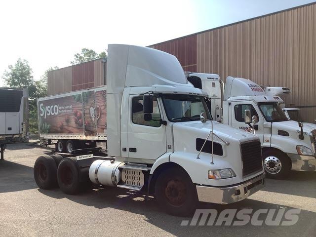 Volvo VNM Седельные тягачи