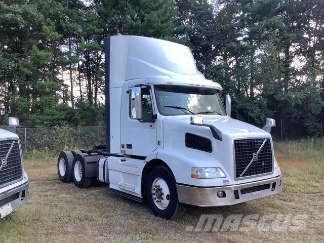 Volvo VNM Седельные тягачи