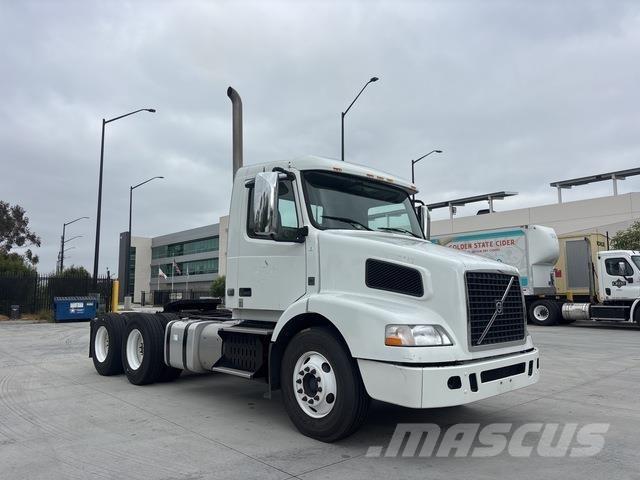Volvo VNM 200 Седельные тягачи