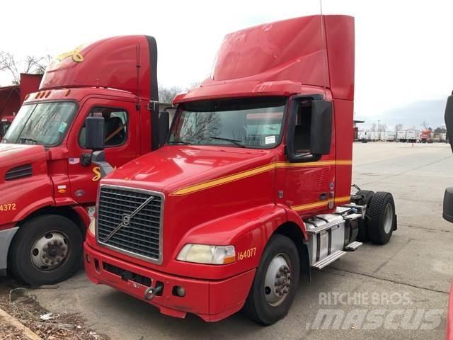 Volvo VNM42T Седельные тягачи