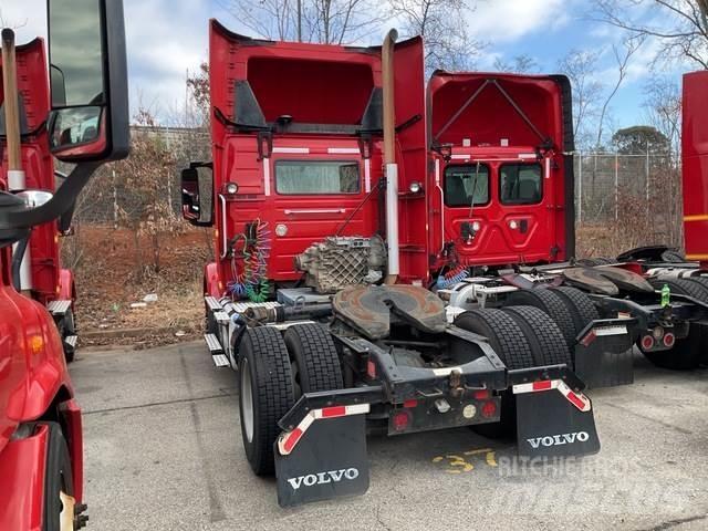 Volvo VNM42T Седельные тягачи