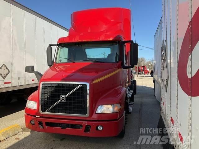 Volvo VNM42T Седельные тягачи