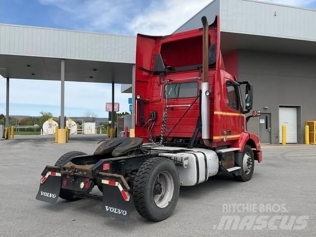 Volvo VNM42T Седельные тягачи