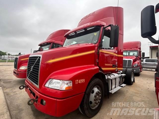 Volvo VNM42T Седельные тягачи
