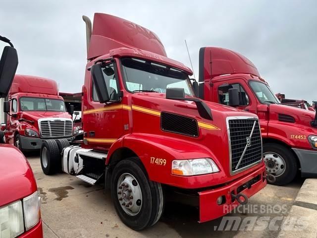 Volvo VNM42T Седельные тягачи