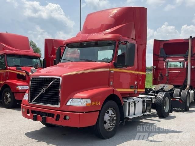 Volvo VNM42T Седельные тягачи