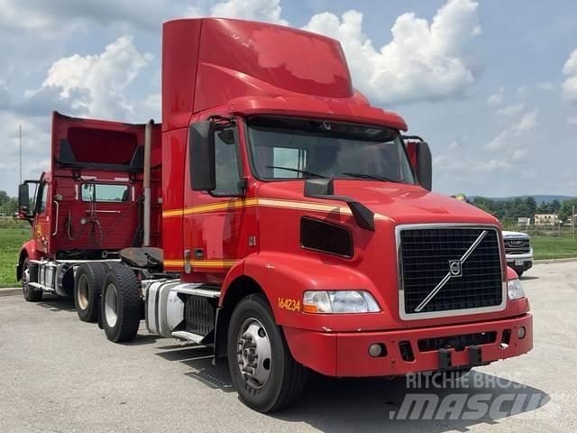 Volvo VNM42T Седельные тягачи