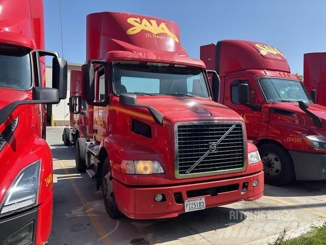 Volvo VNM42T Седельные тягачи