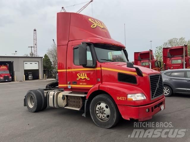 Volvo VNM42T Седельные тягачи