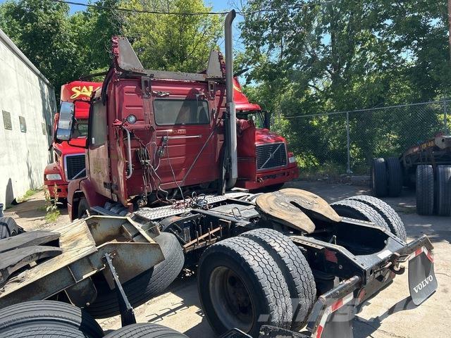 Volvo VNM42T Седельные тягачи