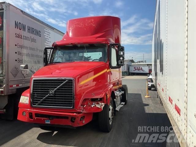Volvo VNM42T Седельные тягачи
