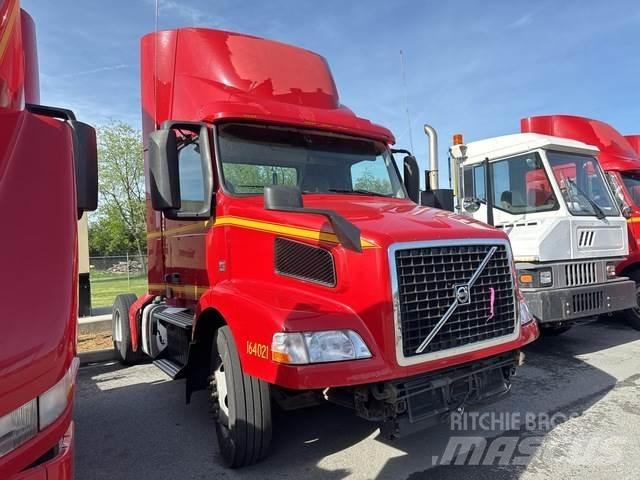 Volvo VNM42T Седельные тягачи