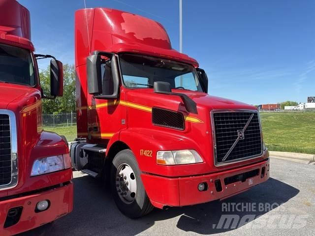 Volvo VNM42T Седельные тягачи