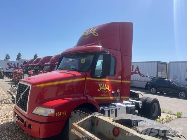 Volvo VNM42T Седельные тягачи