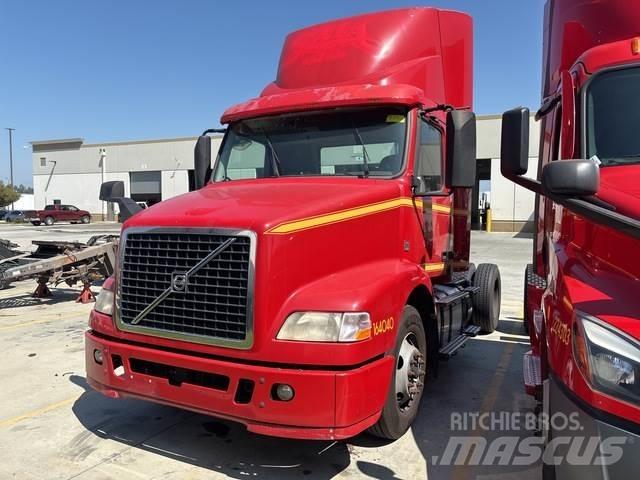 Volvo VNM42T Седельные тягачи