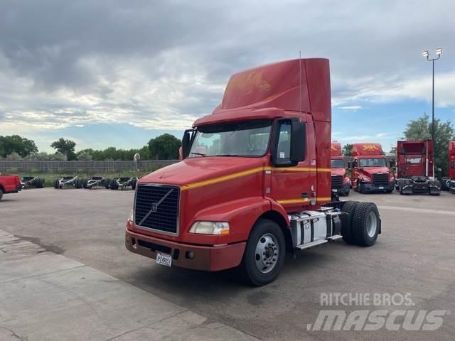 Volvo VNM42T Седельные тягачи