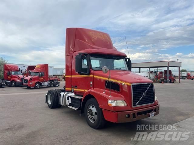 Volvo VNM42T Седельные тягачи