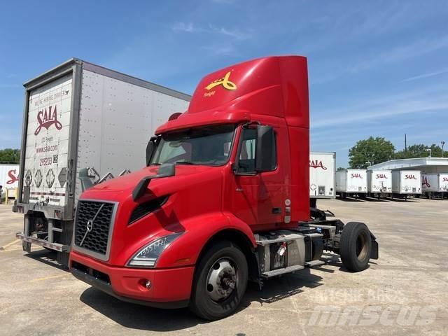 Volvo VNM42T Седельные тягачи