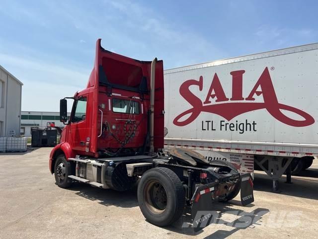 Volvo VNM42T Седельные тягачи