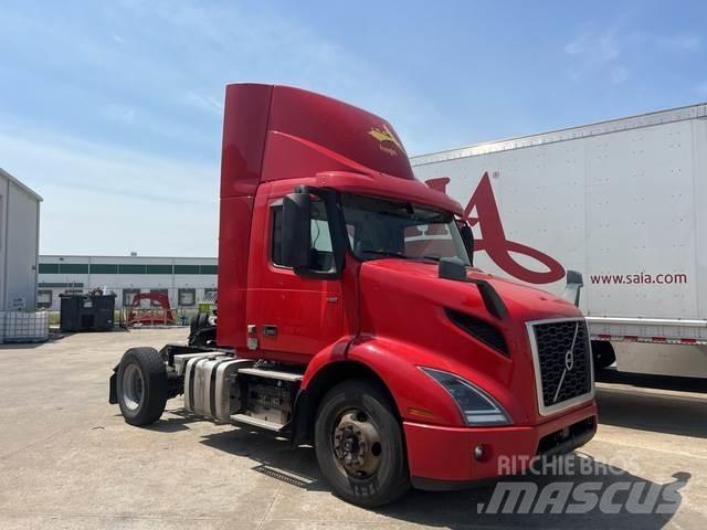 Volvo VNM42T Седельные тягачи