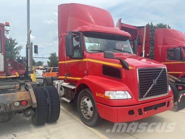 Volvo VNM42T Седельные тягачи