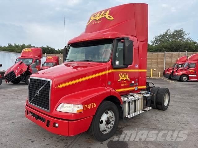 Volvo VNM42T Седельные тягачи