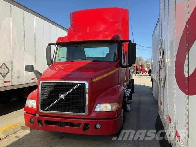 Volvo VNM42T Седельные тягачи