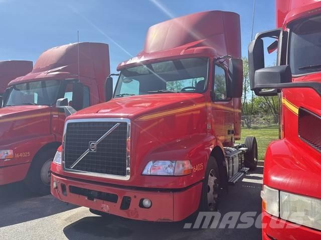 Volvo VNM42T Седельные тягачи