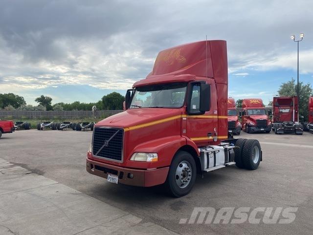 Volvo VNM42T Седельные тягачи