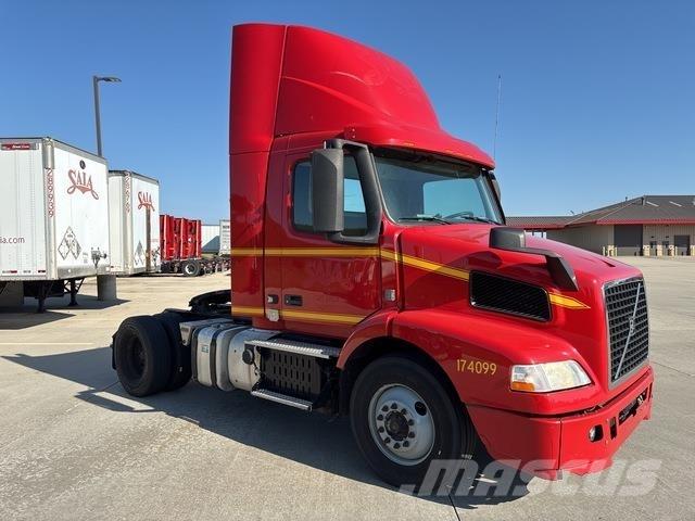 Volvo VNM42T Седельные тягачи