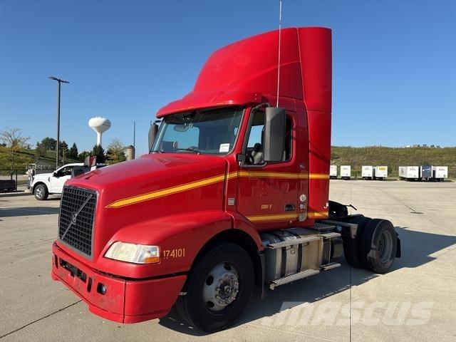 Volvo VNM42T Седельные тягачи