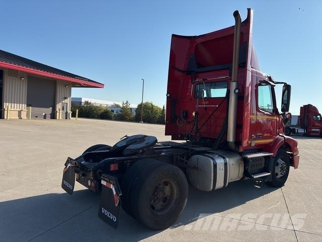 Volvo VNM42T Седельные тягачи