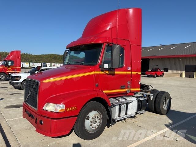 Volvo VNM42T Седельные тягачи