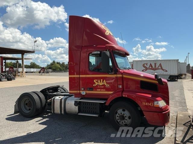 Volvo VNM42T Седельные тягачи